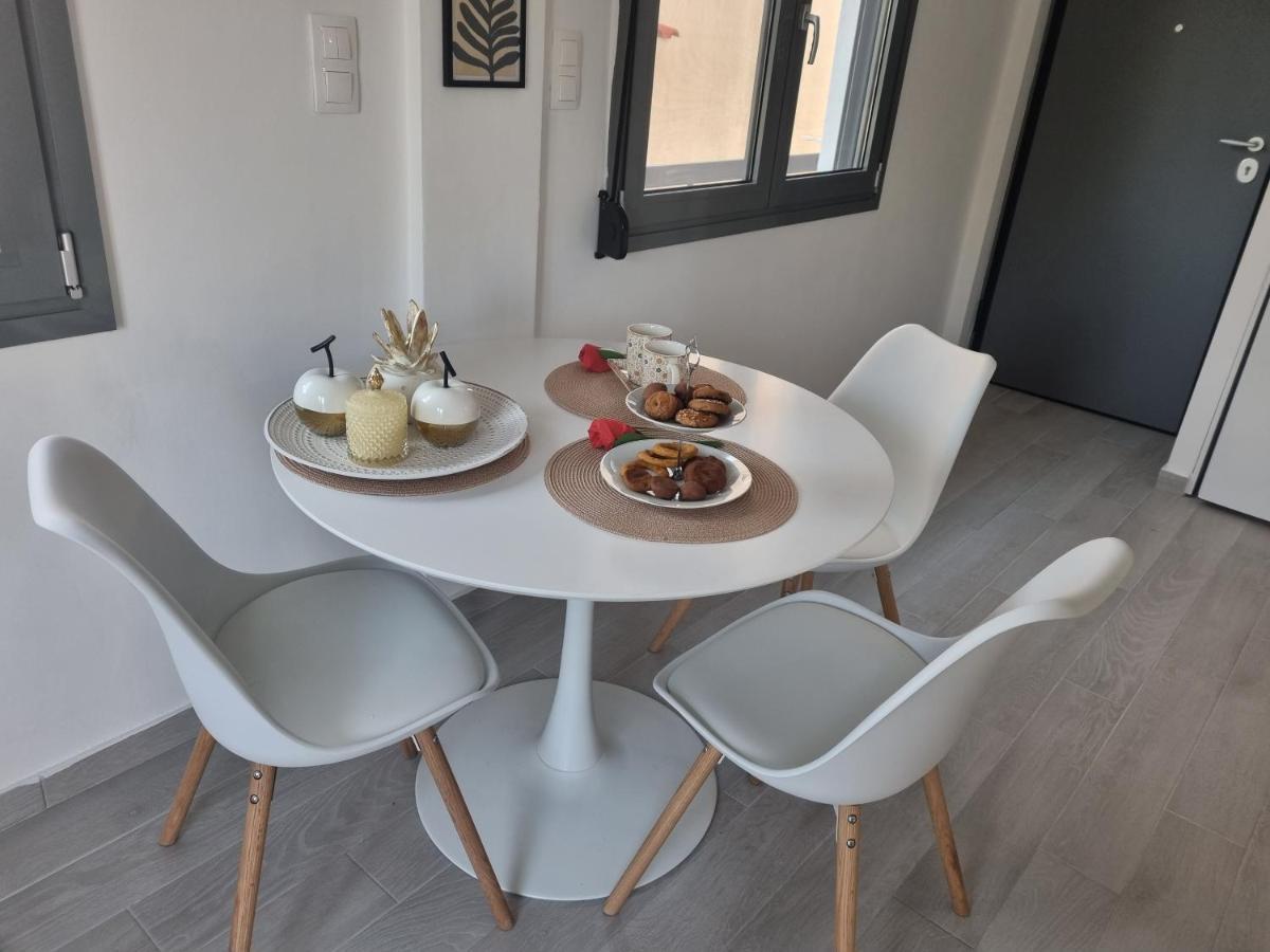 Tiffany'S Apartments -2' Walk From Metro Atenas Exterior foto