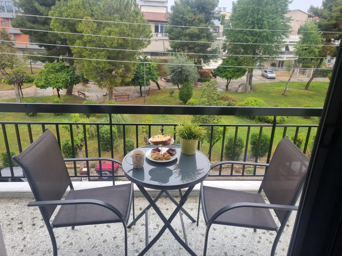 Tiffany'S Apartments -2' Walk From Metro Atenas Exterior foto